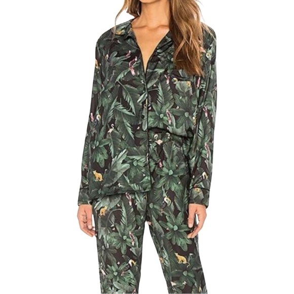 NWT PLUSH REVOLVE Silky Jungle Print Pajama Set Sz XS - Picture 1 of 6